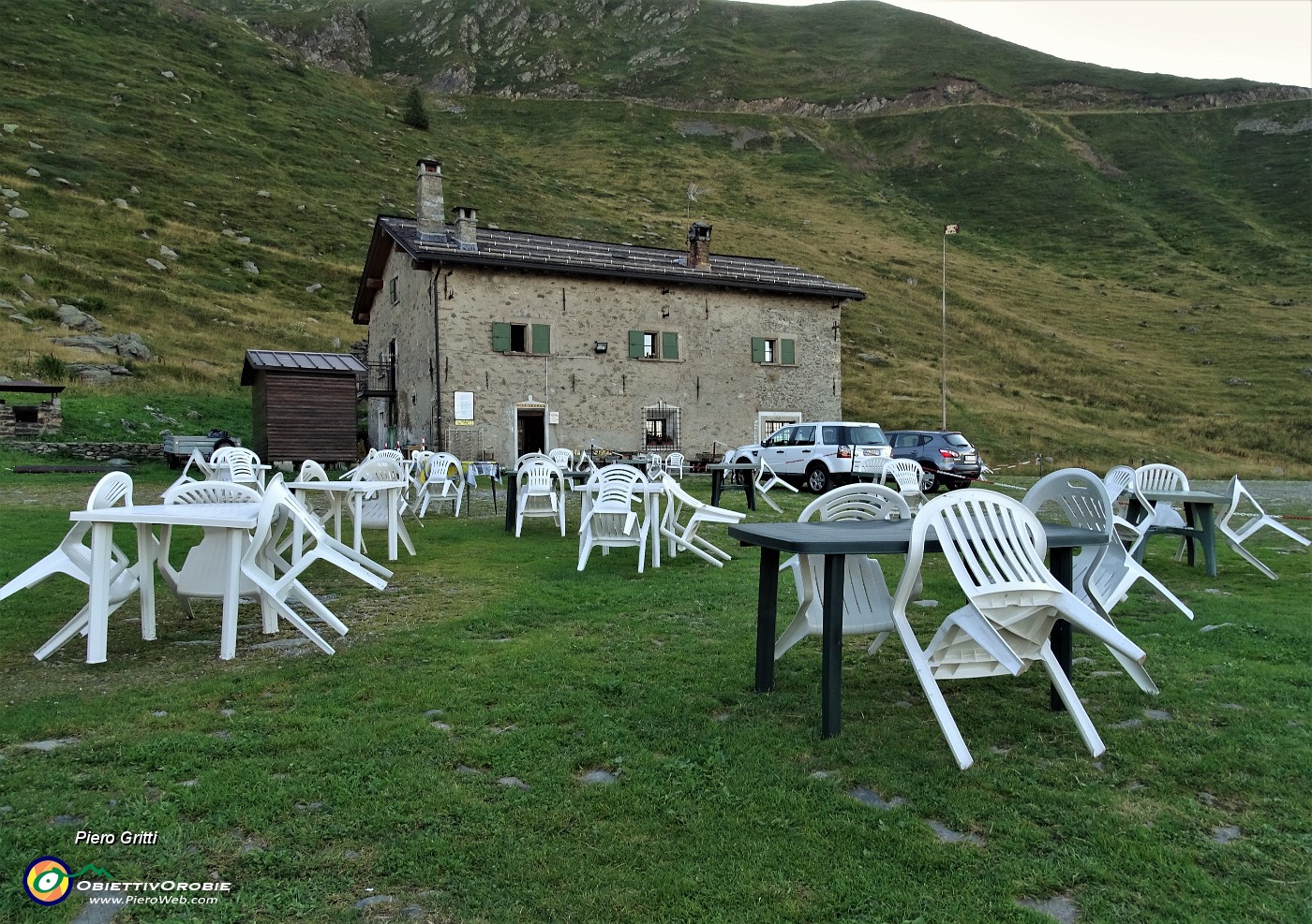 10 Parto da Ca' S. Marco (1830 m) ...inattesa di arrivi ....JPG